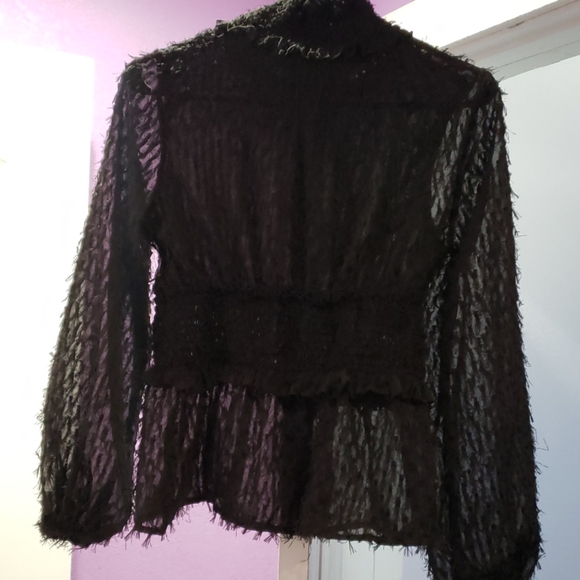 Beautiful blouse - Picture 4 of 7